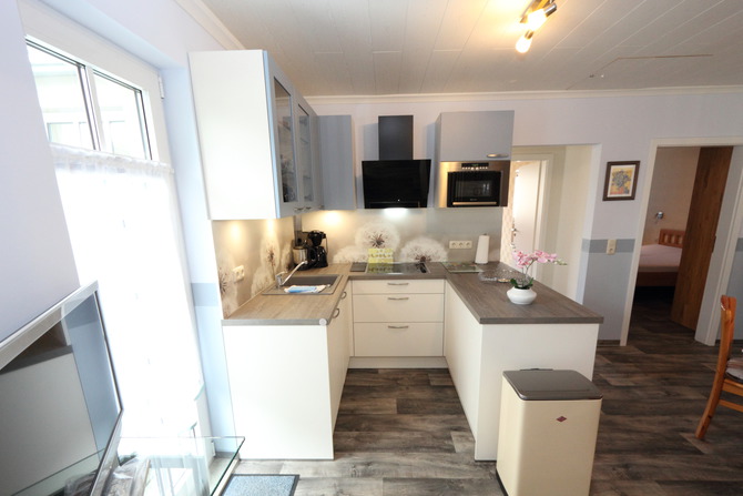 Ferienwohnung in K&uuml;hlungsborn - Ferienhaus zum Strand - mit Geschirrsp&uuml;ler