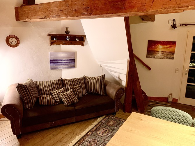 Ferienhaus in Lindau - Windm&uuml;hle Lindaum&uuml;hlenholz - Separates Schlafsofa unterm Treppenaufgang