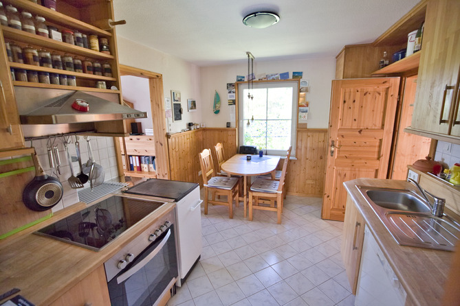 Ferienhaus in Grube - Rosenfelde - K&uuml;che mit Esstisch