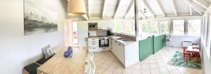 Ferienhaus in Neustadt - Landhaus - helle Wohnk&uuml;che mit Spielecke