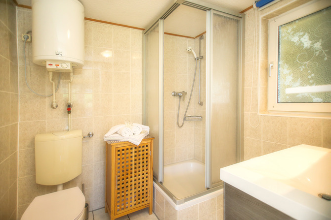 Ferienhaus in K&uuml;hlungsborn - Aphrodite - Bad mit Dusche