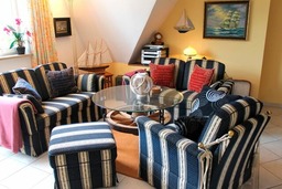 Friesenhaus Gr&ouml;mitz - mit sch&ouml;nem Balkon, kostenlosem WLAN und Saisonstrandkorb