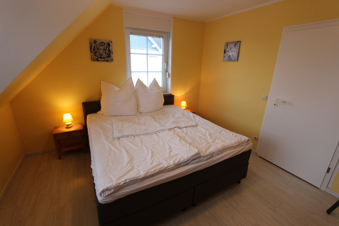 Ferienhaus in Ostseeheilbad Zingst - Weidenstra&szlig;e 6 - Schlafzimmer I