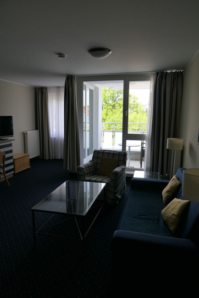 Ferienwohnung in Zingst - SUITE AN DER SEEBR&Uuml;CKE ZINGST mit seitlichem Meerblick - Bild 4