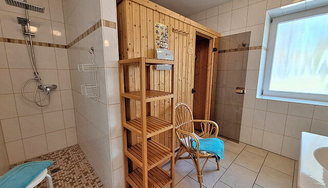 Ferienhaus in Heringsdorf - Insellicht BRINKMANNHAUS - entspannend gro&szlig; fast am Strand Sauna Terrasse Grill - Bild 12