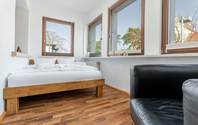 Ferienwohnung in Karlshagen - Ostseebad Karlshagen - gro&szlig;z&uuml;gige Ferienwohnung Sommer - Bild 4