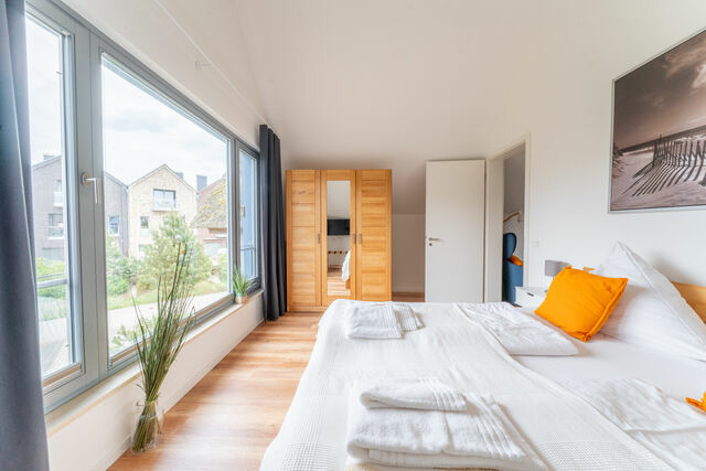 Ferienhaus in Heiligenhafen - Ostsee - Reetdachhaus Nr. 2 "S&Uuml;DSTRANDHUS" im Strand Resort - Bild 12