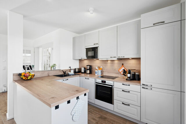 Ferienhaus in Dranske - R&uuml;genzauber Reetdachhaus mit Sauna u. Kamin | Strandn&auml;he | Garten - Bild 5