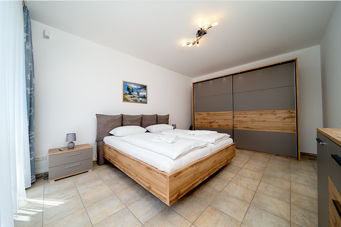 Ferienwohnung in B&ouml;rgerende - Appartement 1 - Familiensuite - Doppelbett, 1,80m breit