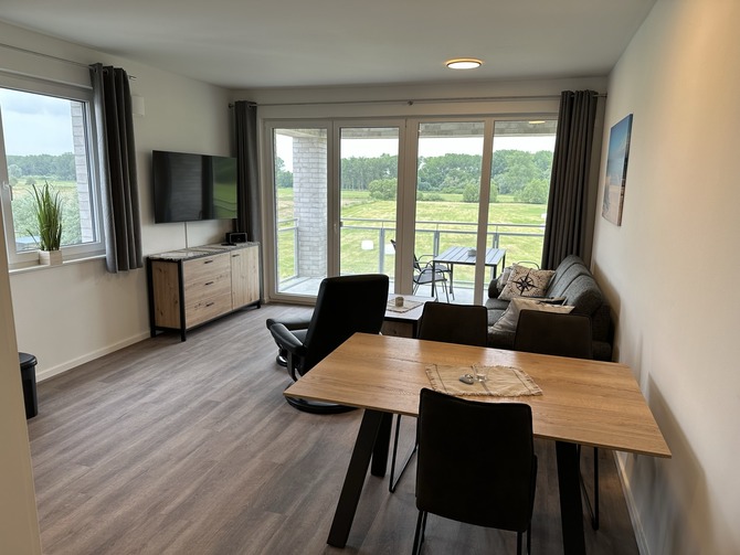 Ferienwohnung in Boltenhagen - Wei&szlig;e Villen Whg. 18 - Wohn- und Essbereich